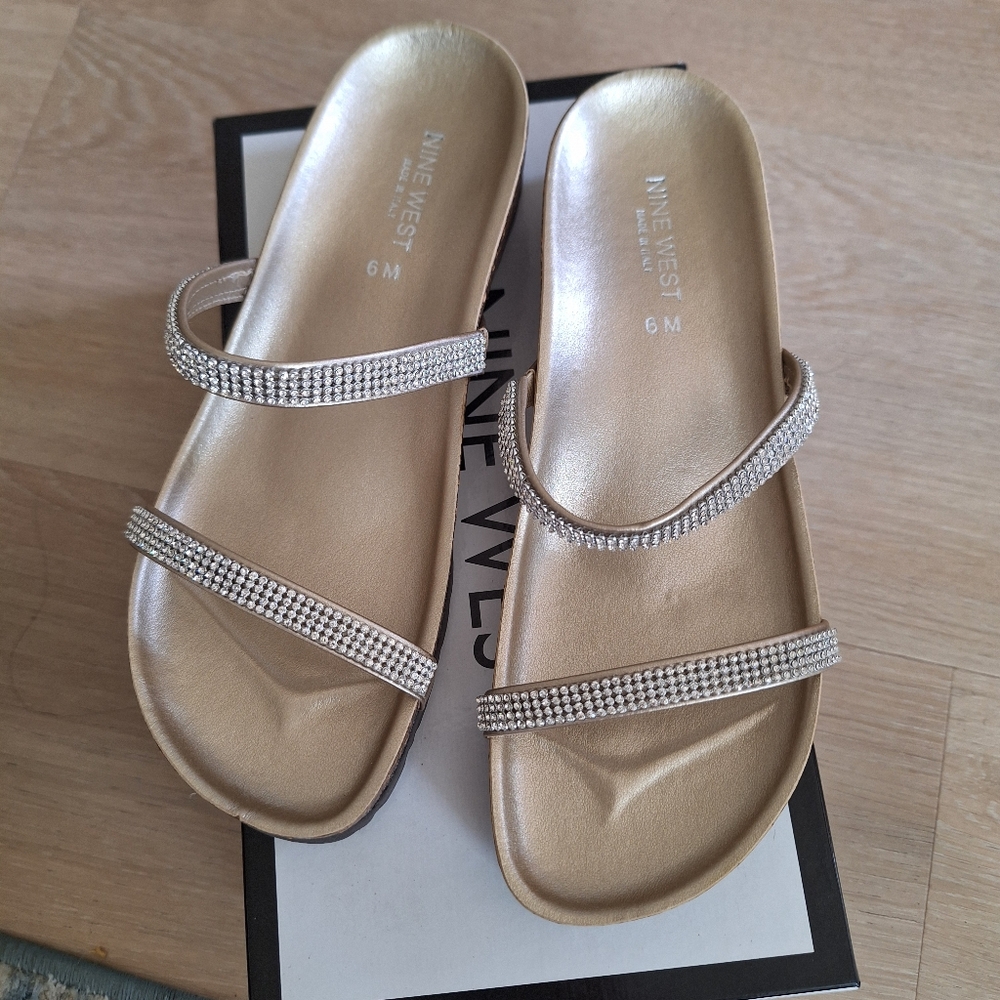 Brand New Nine West Women's Slip-On Three Band Rhinestone Sandals SiZe 6